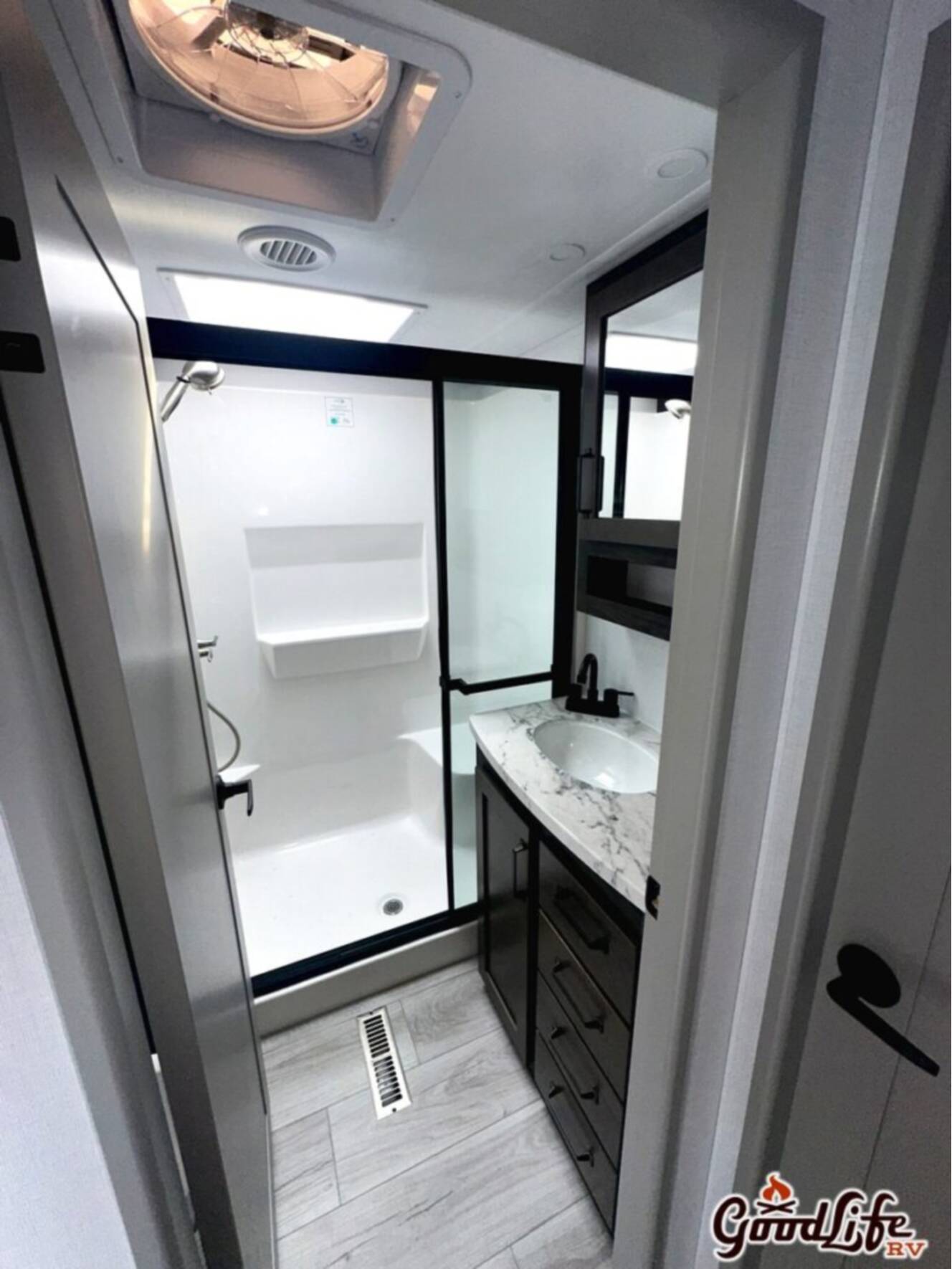 A photo of this 2025 Keystone Montana High Country 325RK