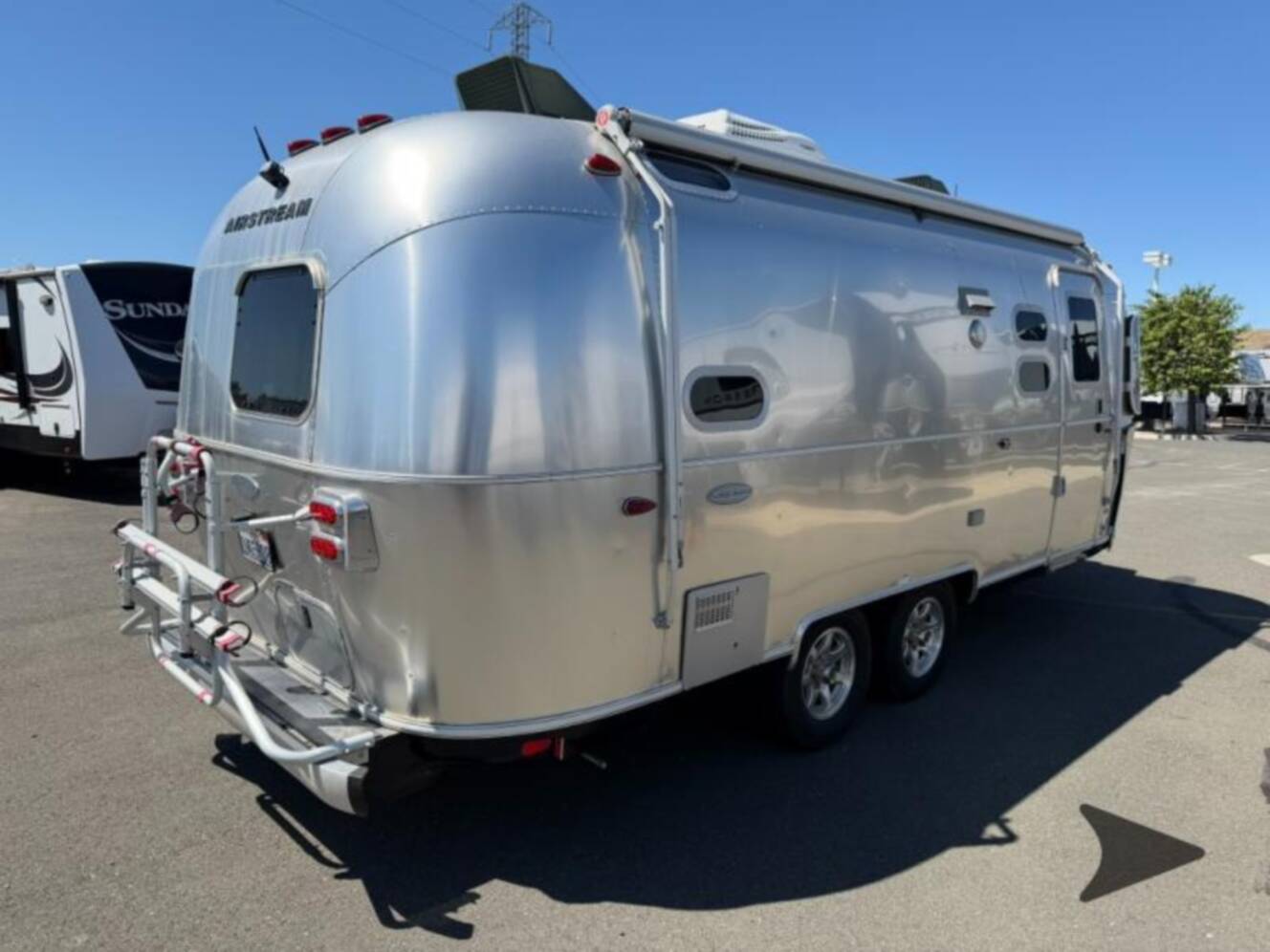 A photo of this 2019 Airstream Flying Cloud 23CB