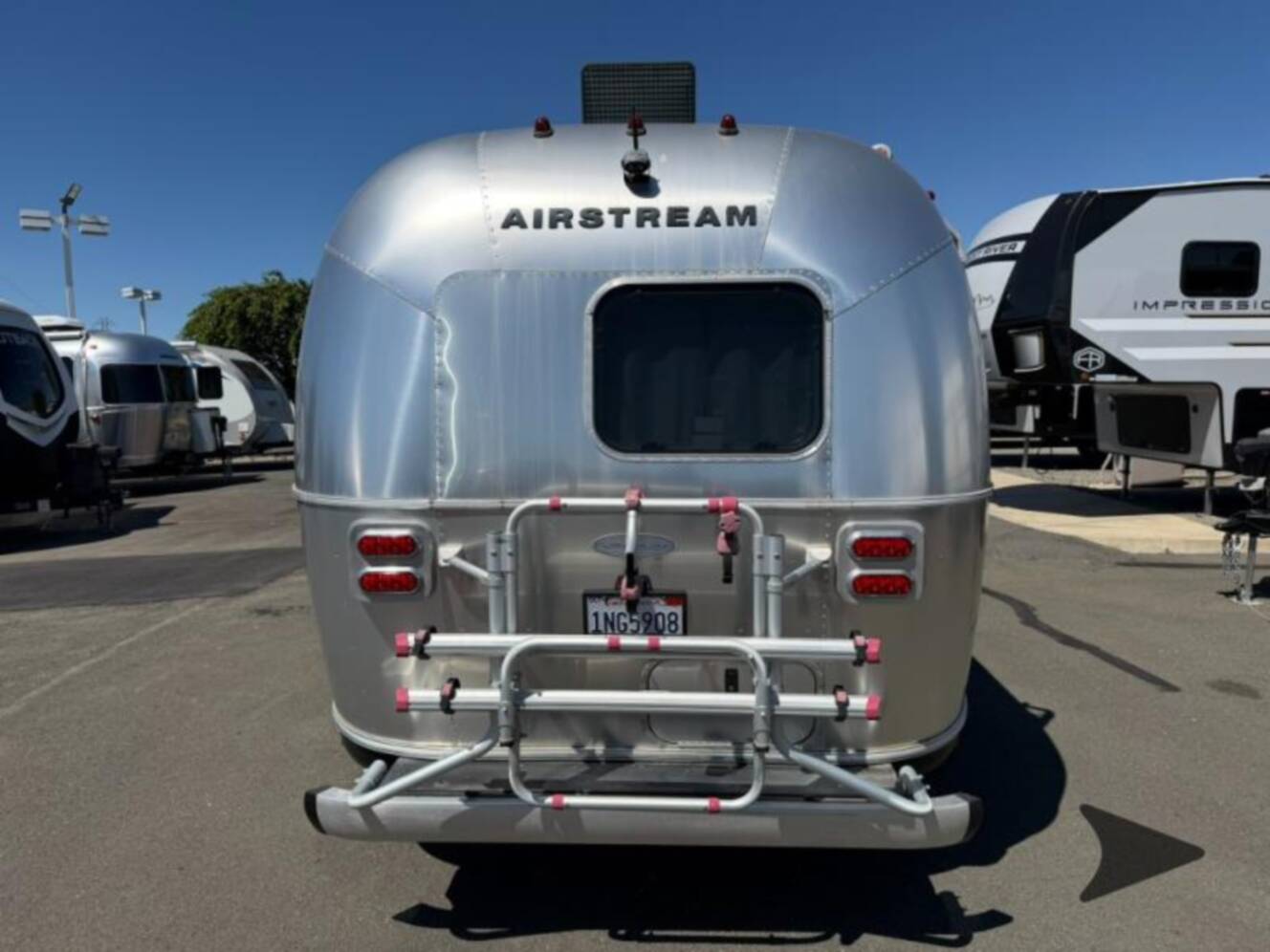 A photo of this 2019 Airstream Flying Cloud 23CB