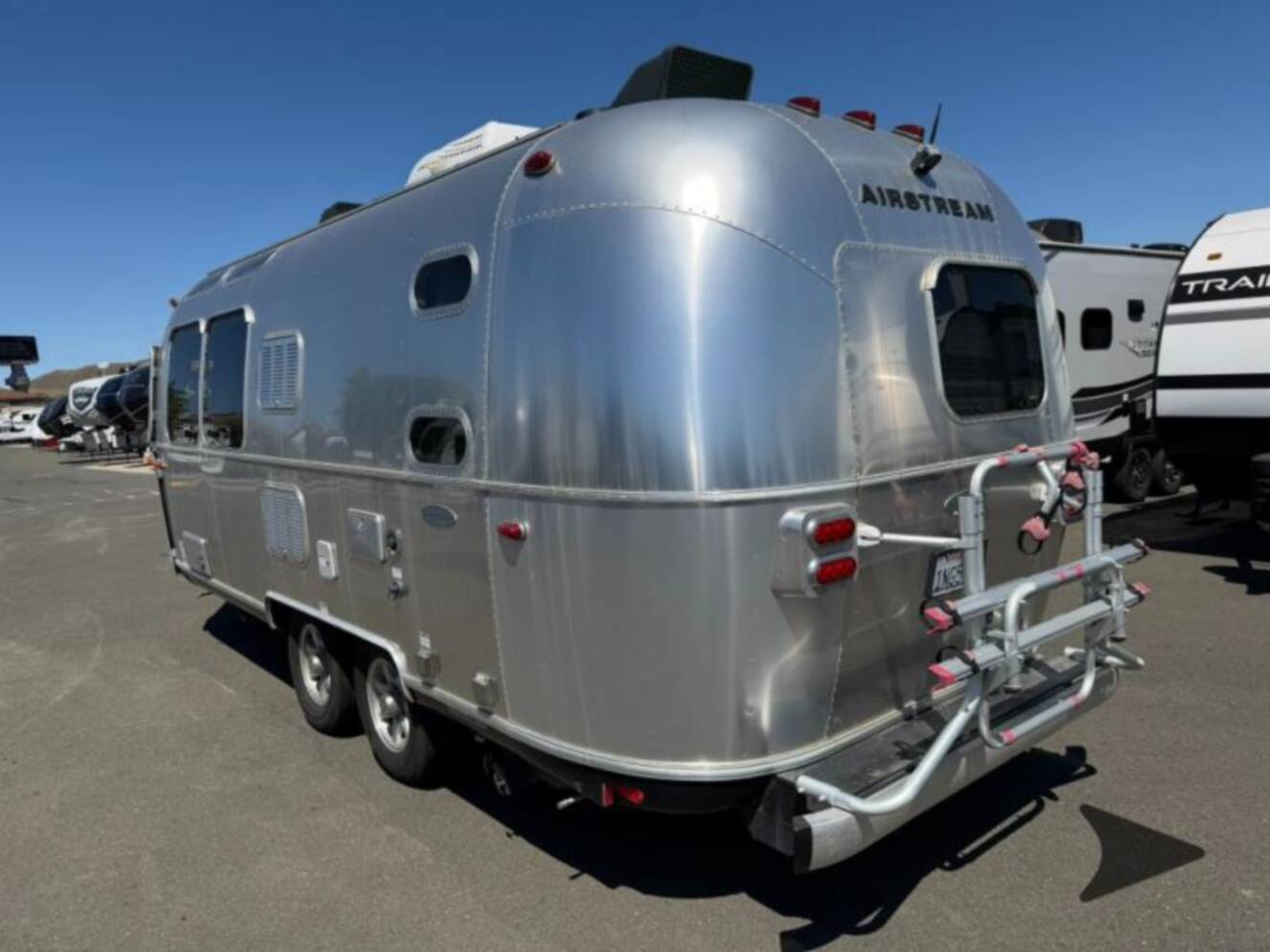A photo of this 2019 Airstream Flying Cloud 23CB