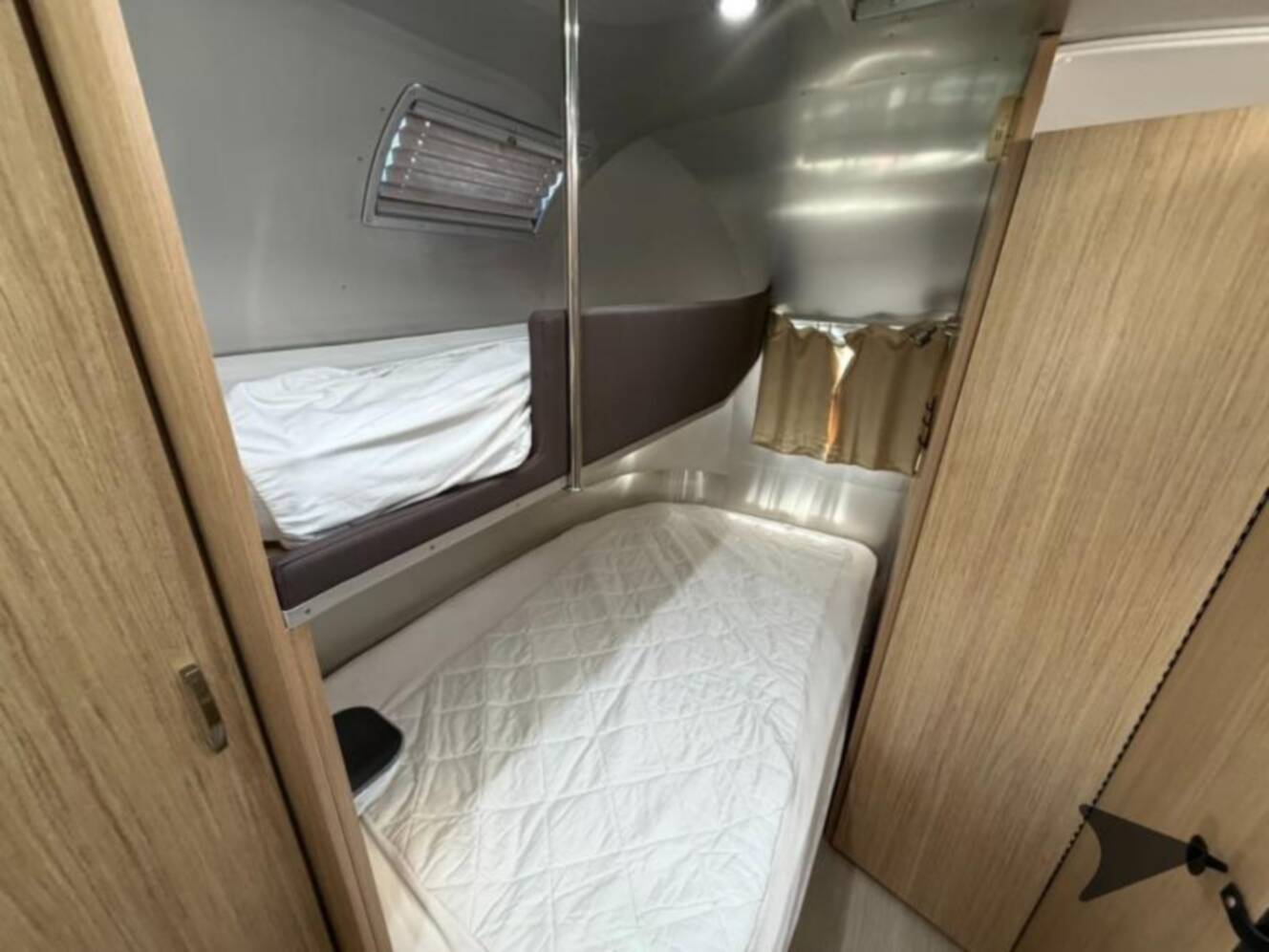 A photo of this 2019 Airstream Flying Cloud 23CB