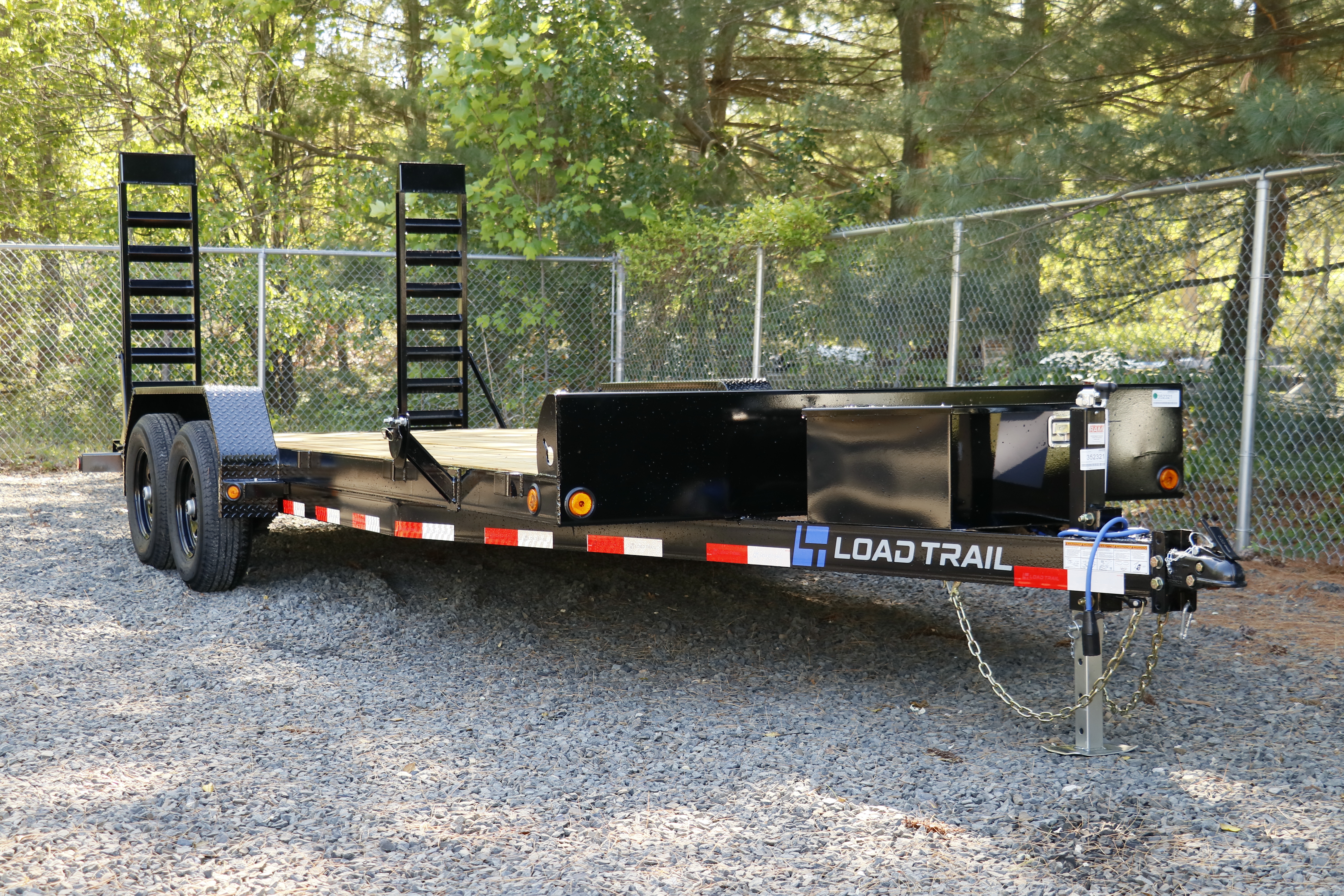2026 LOAD TRAIL LT 10K EQT-20 TANDEM AXLE in Vineland, NJ
