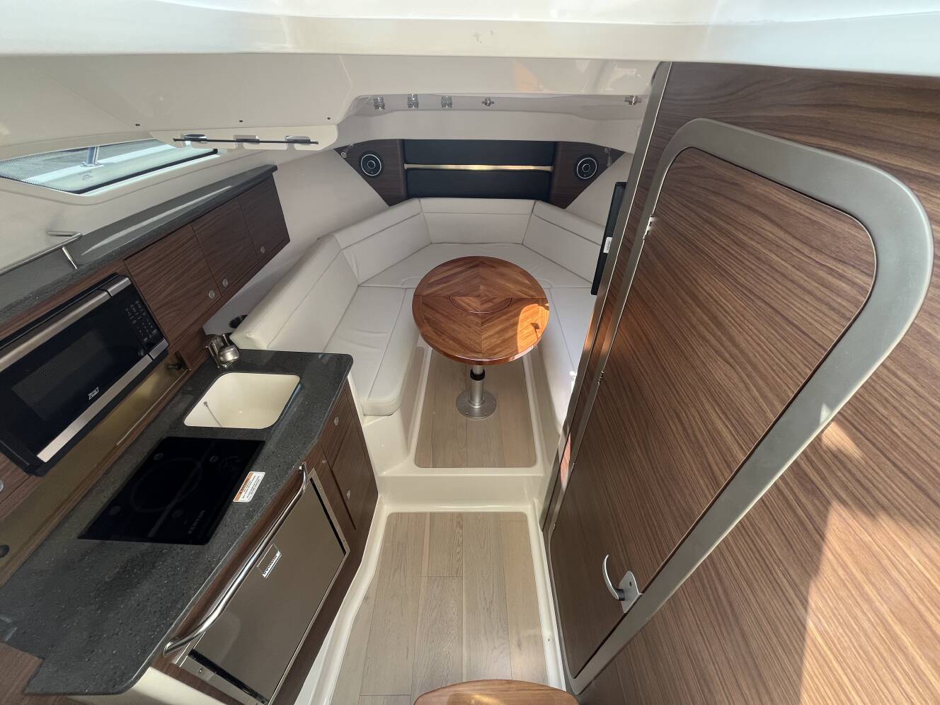 A photo of this 2025 Boston Whaler 325 CONQUEST