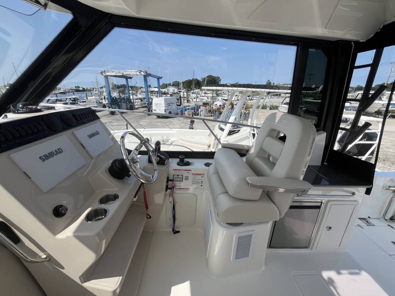 A photo of this 2025 Boston Whaler 325 CONQUEST