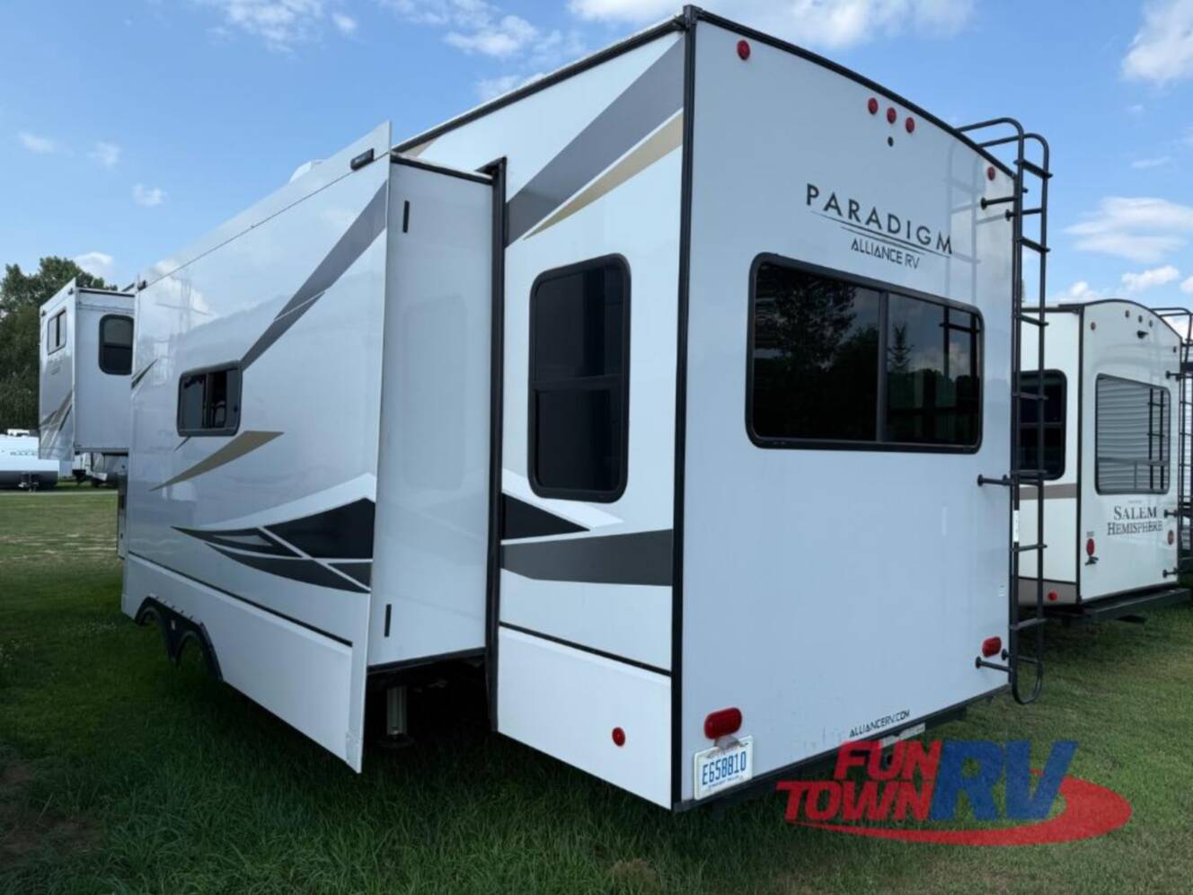 A photo of this 2022 Alliance Rv Paradigm 310RL