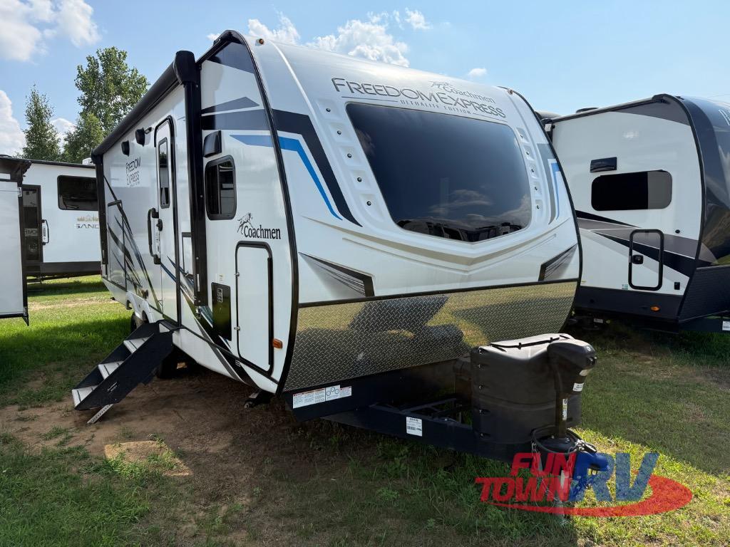 2023 Coachmen Rv Freedom Express Ultra Lite 259FKDS in north branch MI