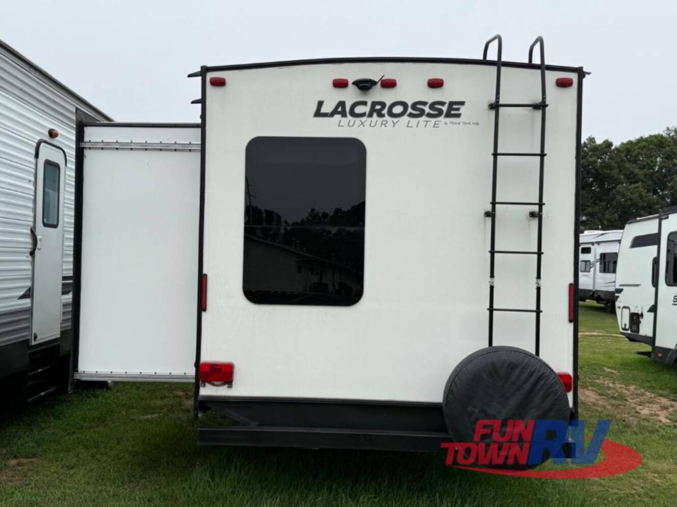A photo of this 2019 Prime Time Rv LaCrosse 3310BH