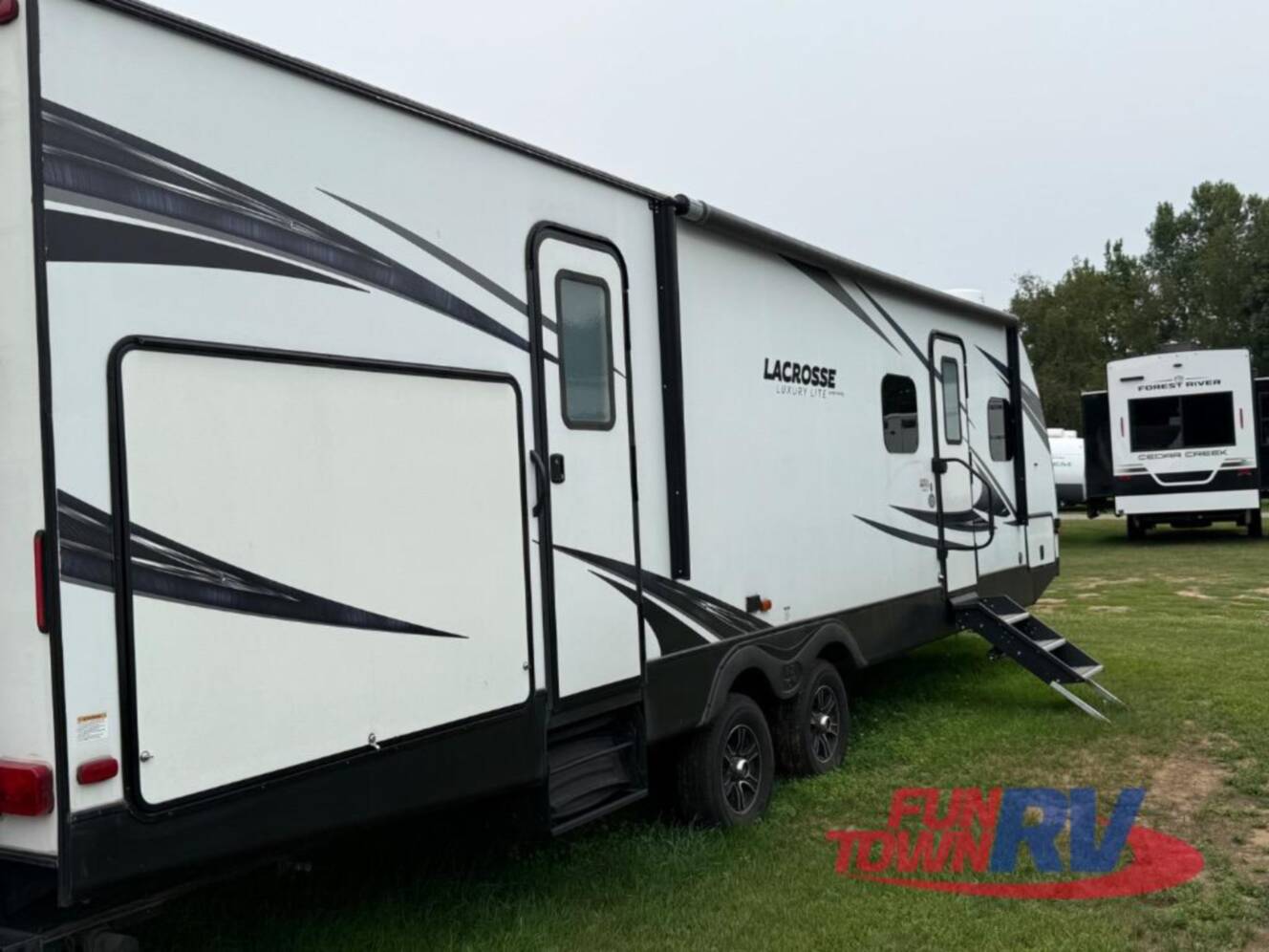 A photo of this 2019 Prime Time Rv LaCrosse 3310BH