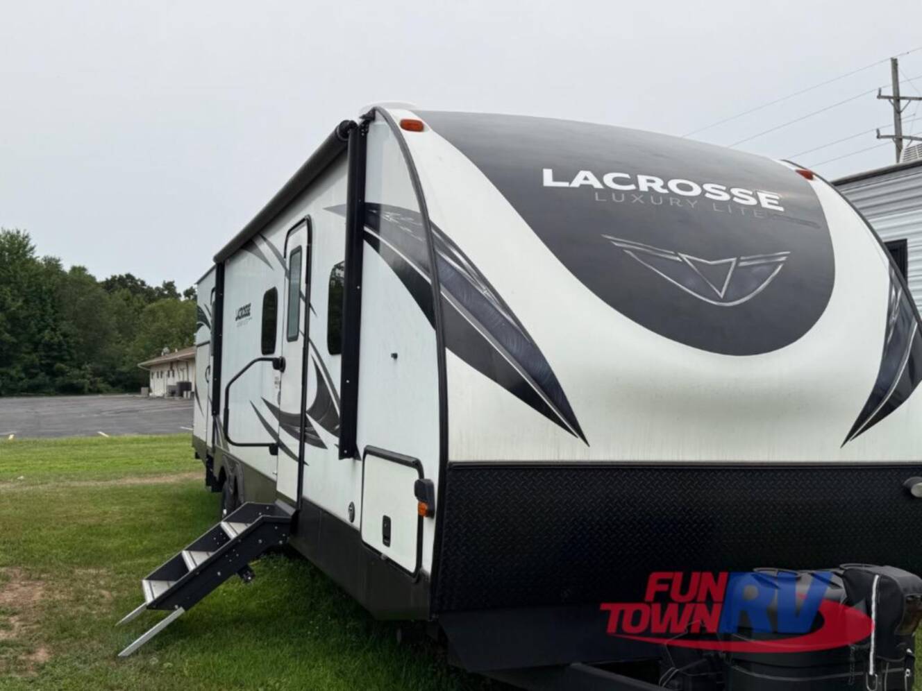 A photo of this 2019 Prime Time Rv LaCrosse 3310BH