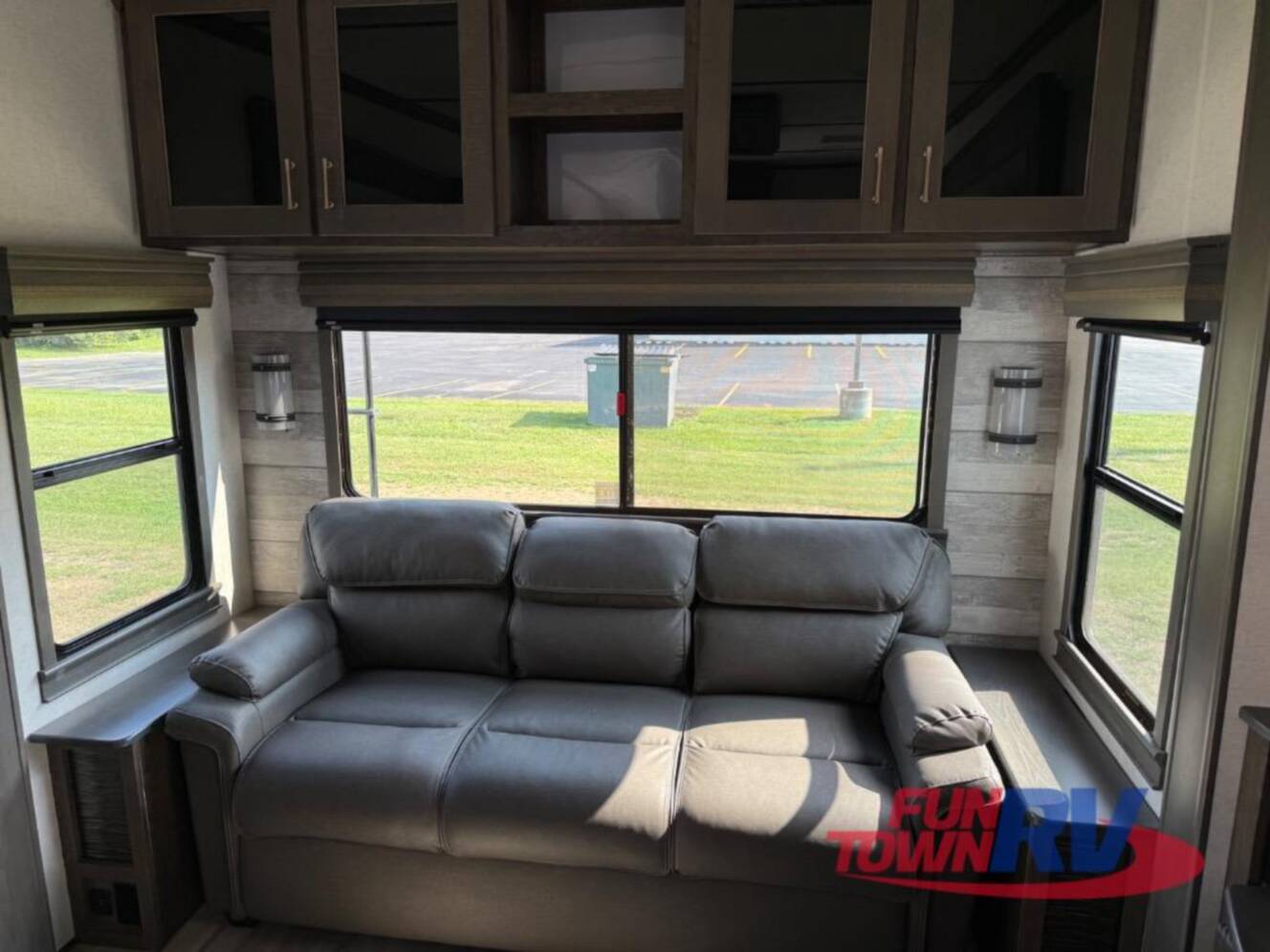 A photo of this 2022 Alliance Rv Paradigm 310RL