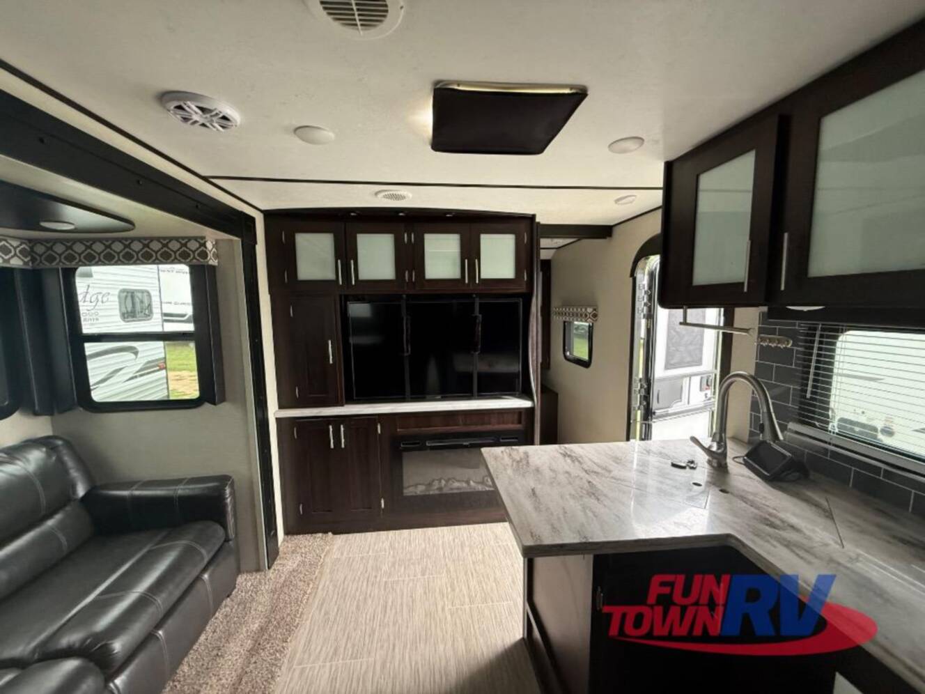 A photo of this 2019 Prime Time Rv LaCrosse 3310BH