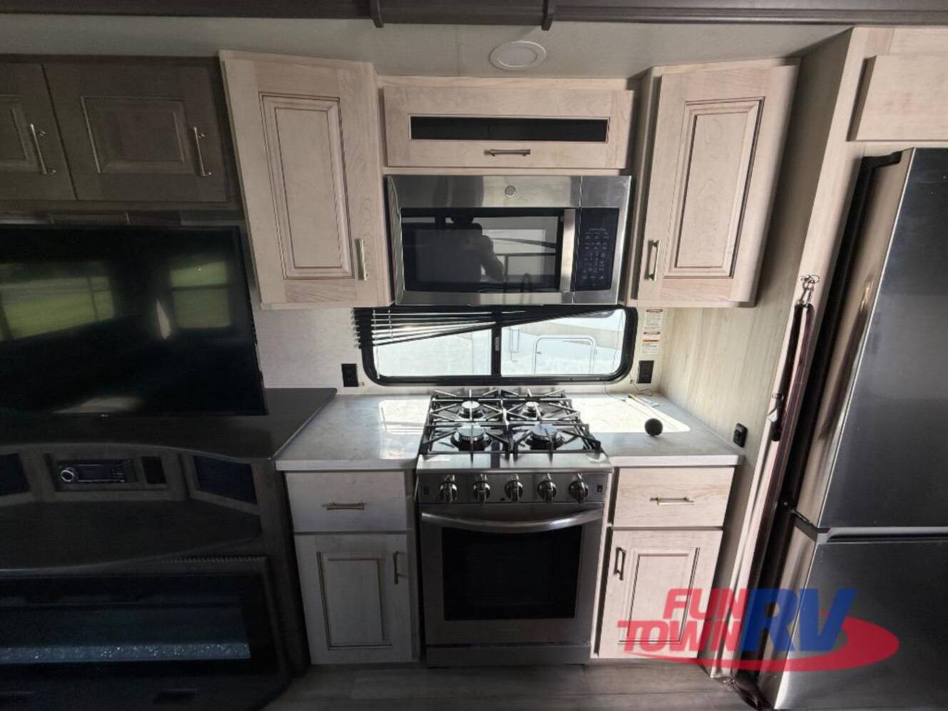 A photo of this 2022 Alliance Rv Paradigm 310RL