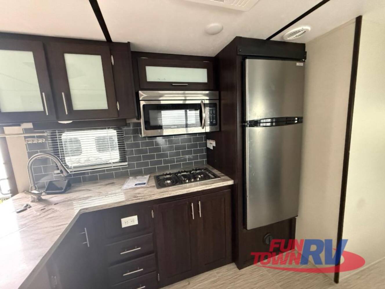 A photo of this 2019 Prime Time Rv LaCrosse 3310BH
