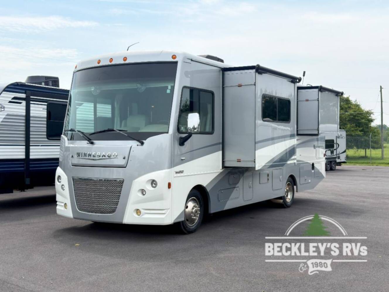 A photo of this 2019 Winnebago Vista LX 27N