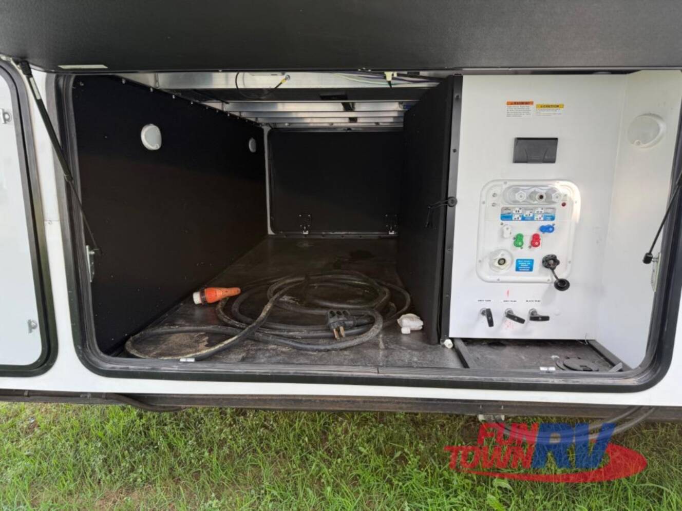 A photo of this 2022 Alliance Rv Paradigm 310RL