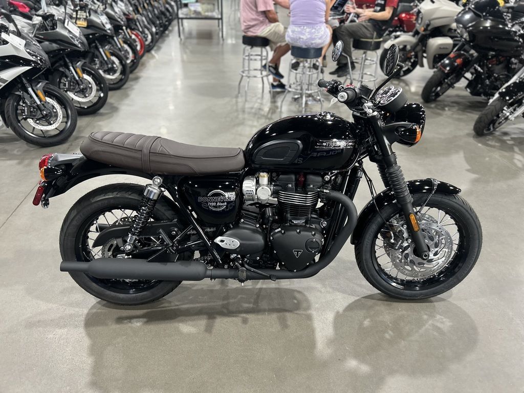 2026 Triumph Bonneville T120 Black Jet black BLACK in Fayetteville, NC
