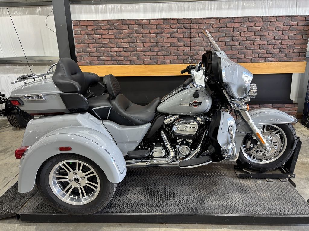 2024 Harley-Davidson® FLHTCUTG - Tri Glide® Ultra ULTRA CLASSIC in Wichita, KS