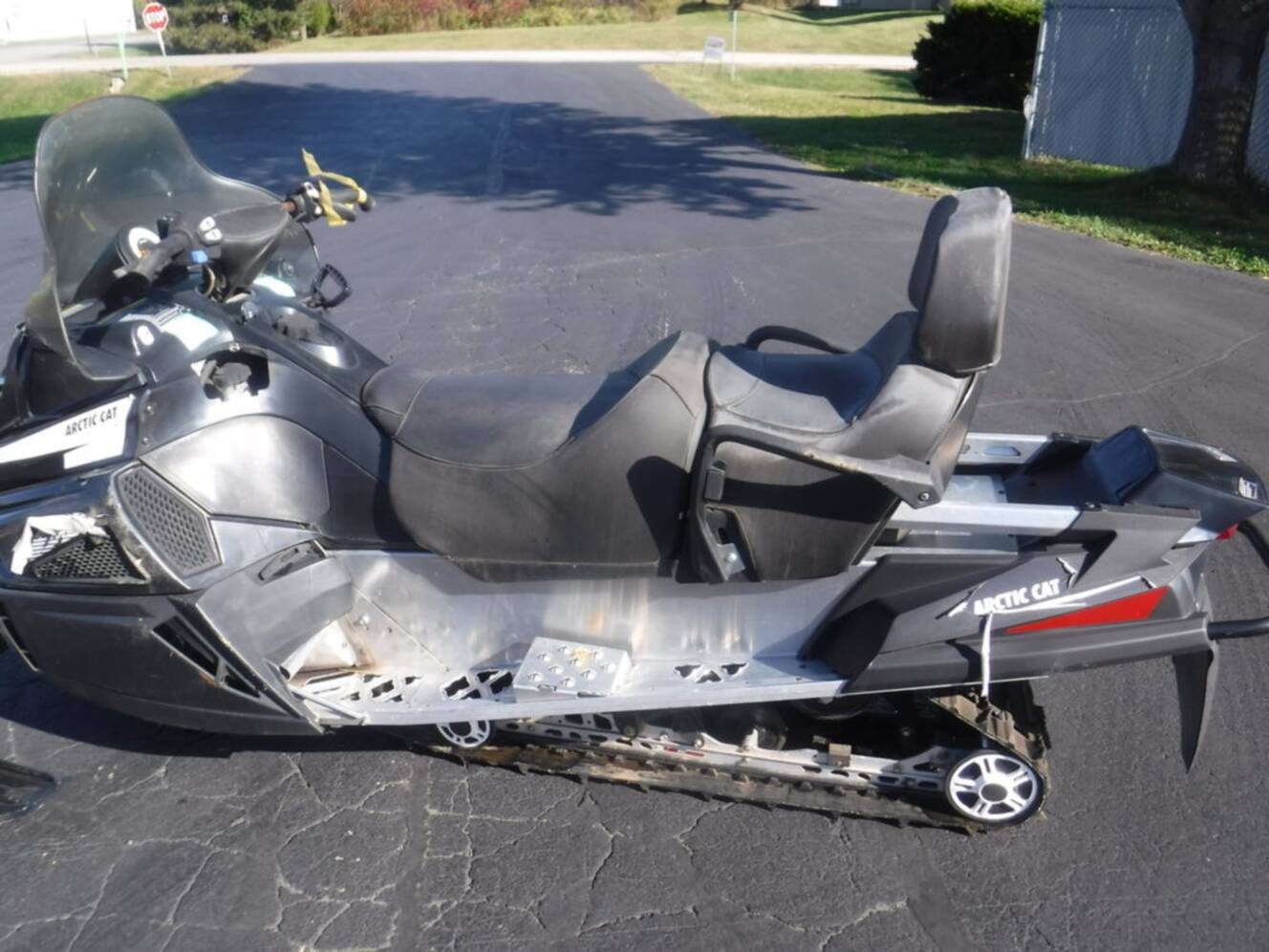 A photo of this 2017 Arctic Cat® LYNX 2000 LT ES