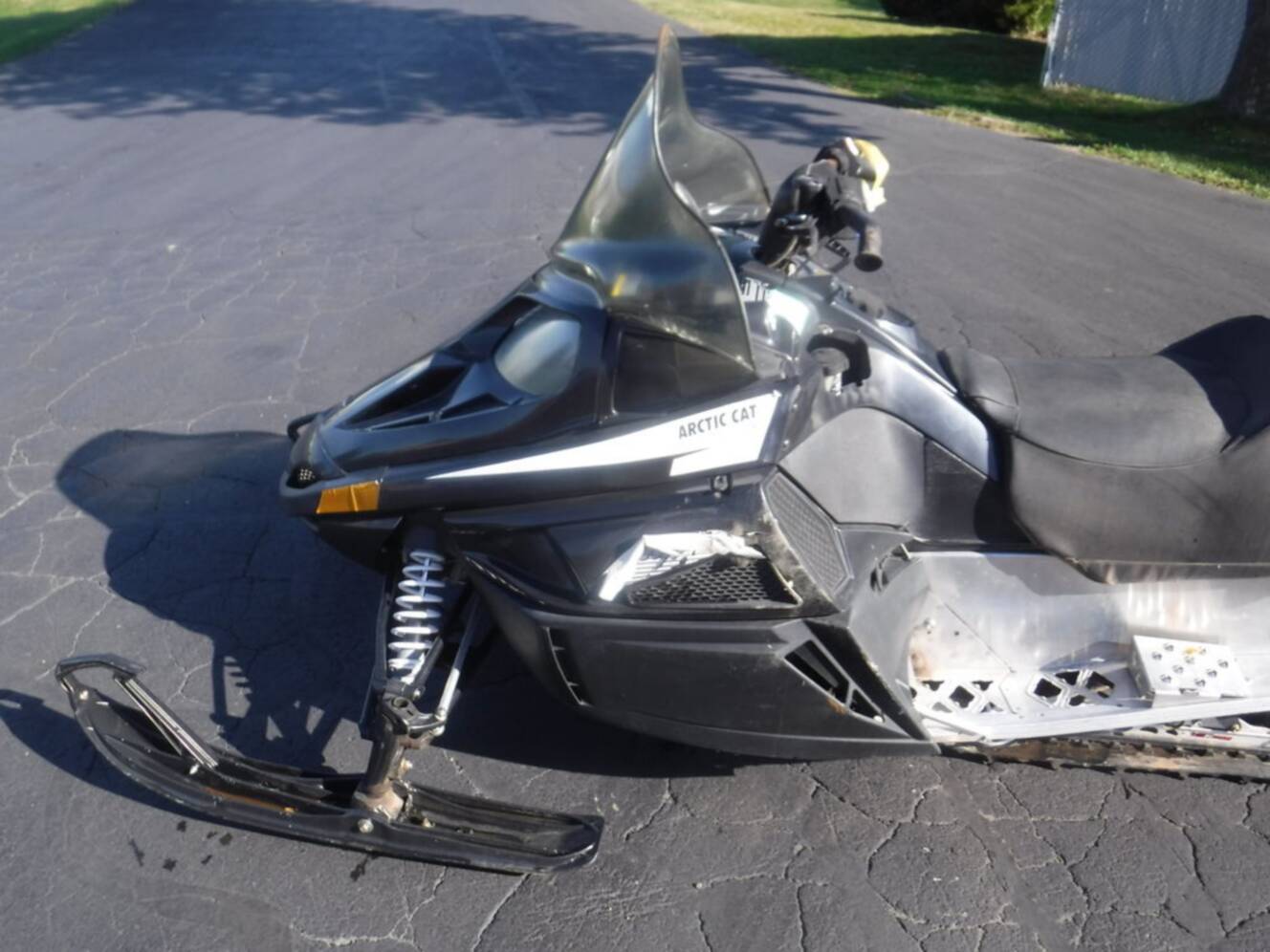 A photo of this 2017 Arctic Cat® LYNX 2000 LT ES