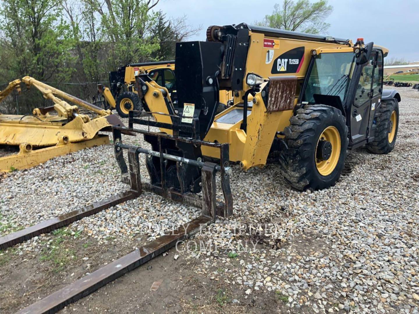 2019 CAT TL1255DC in Wichita, KS