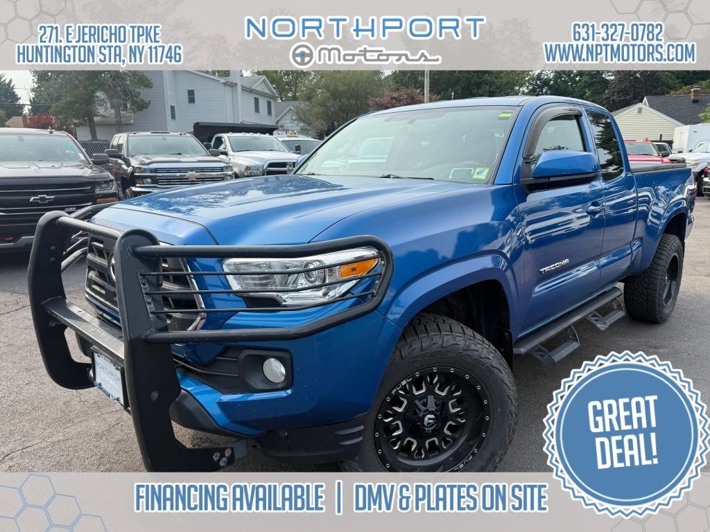 2016 TOYOTA TACOMA in Huntington Station, NY