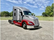 3 of the Best Sleeper Cab Trucks image