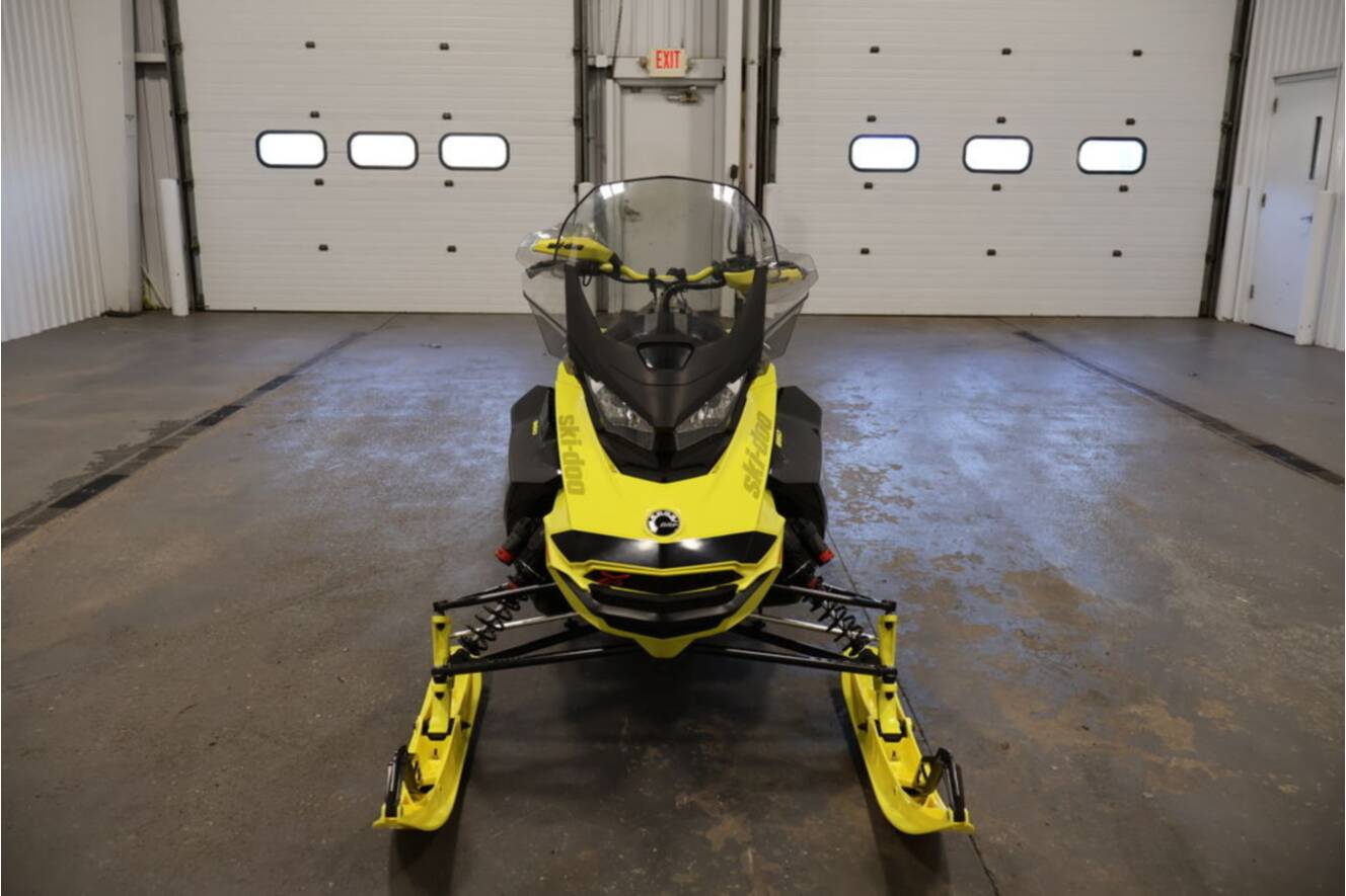 A photo of this 2022 Ski-Doo 850 REN XRS IR XT 1.5 SS
