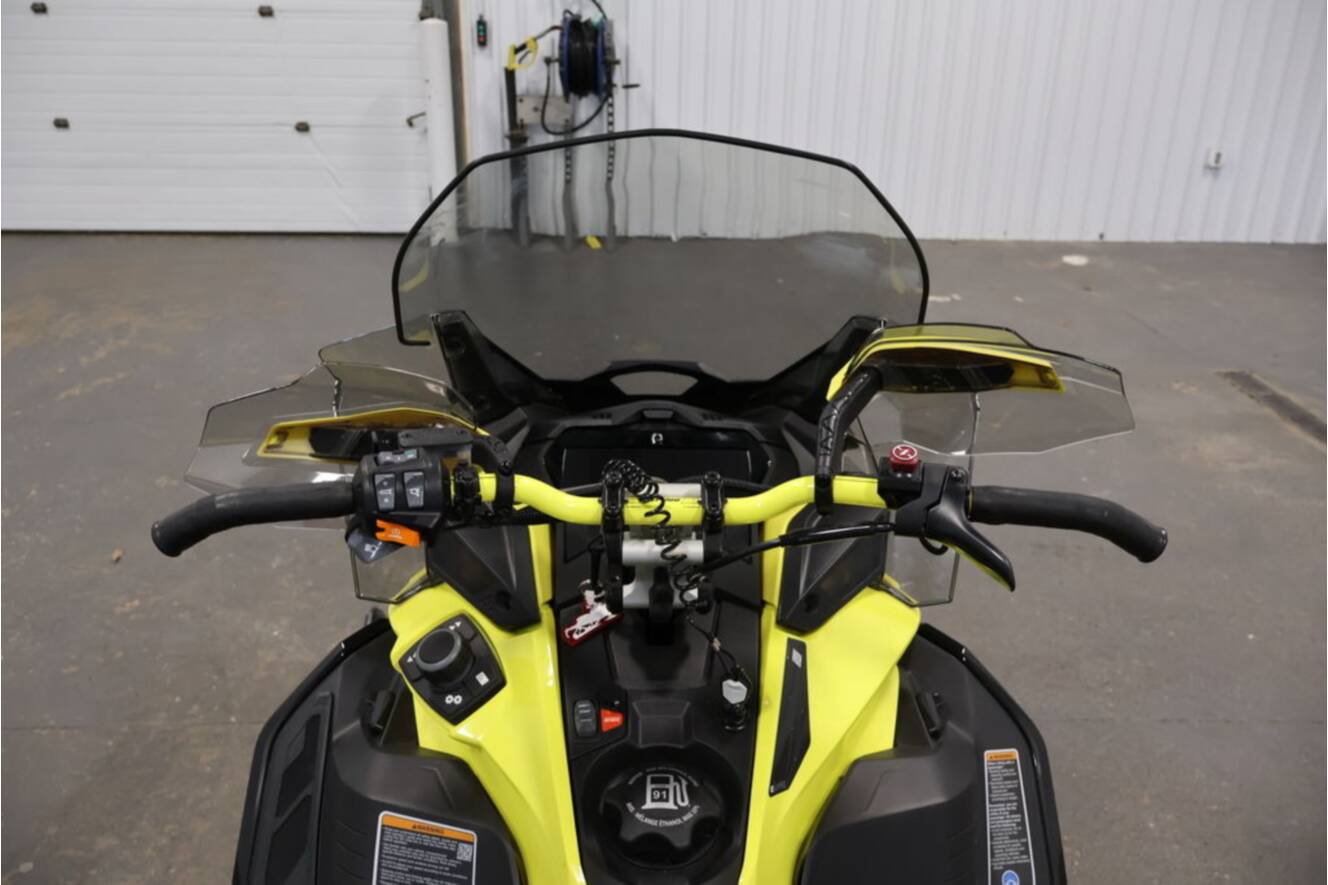 A photo of this 2022 Ski-Doo 850 REN XRS IR XT 1.5 SS