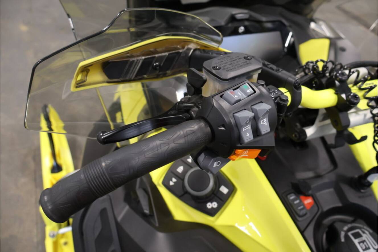 A photo of this 2022 Ski-Doo 850 REN XRS IR XT 1.5 SS