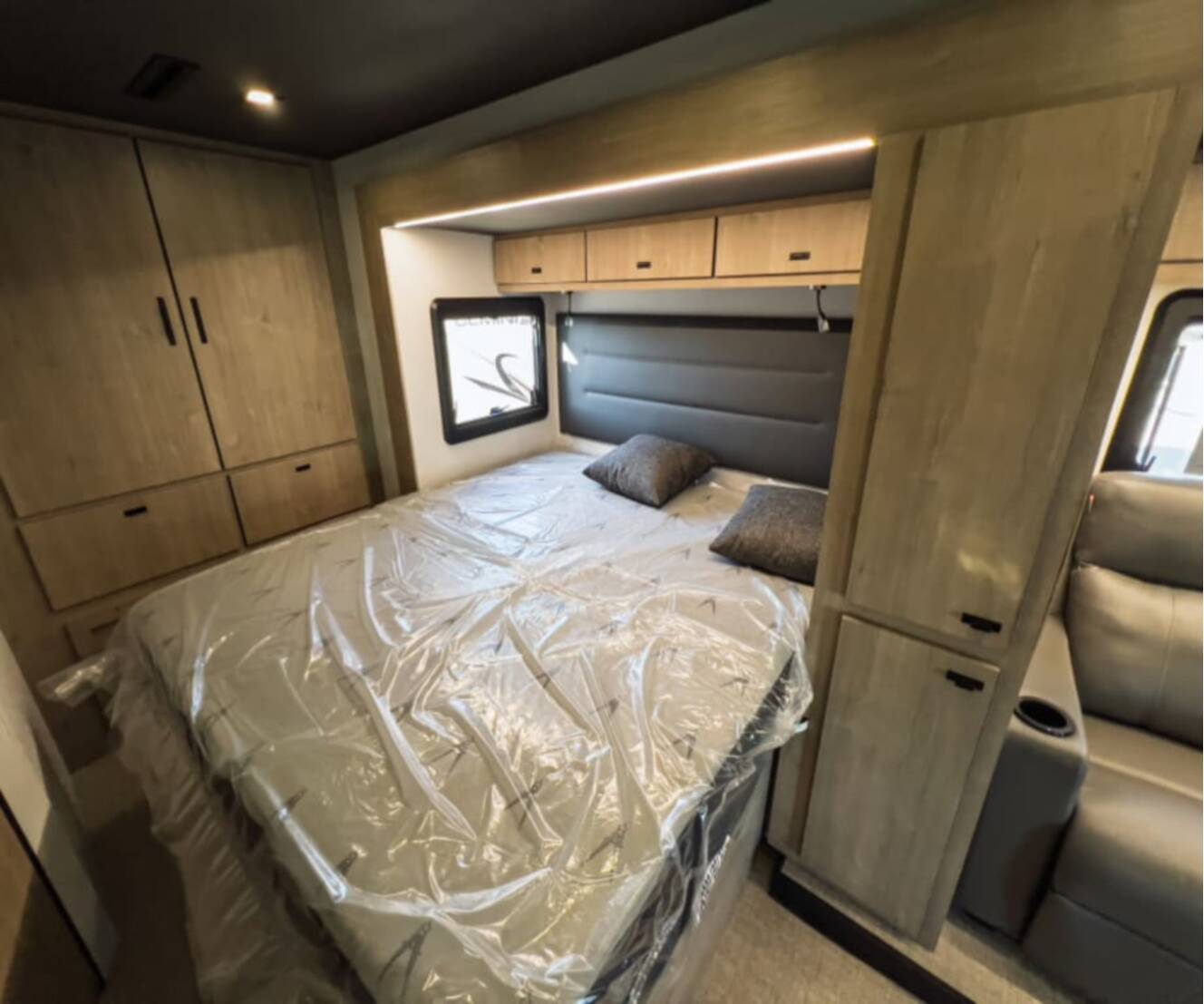 A photo of this 2026 Grand Design LINEAGE SERIES M 25FW-FBP