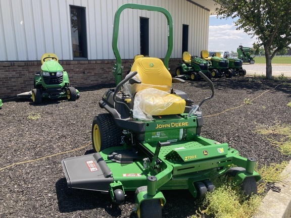 2026 John Deere Z720E in Tiffin, OH