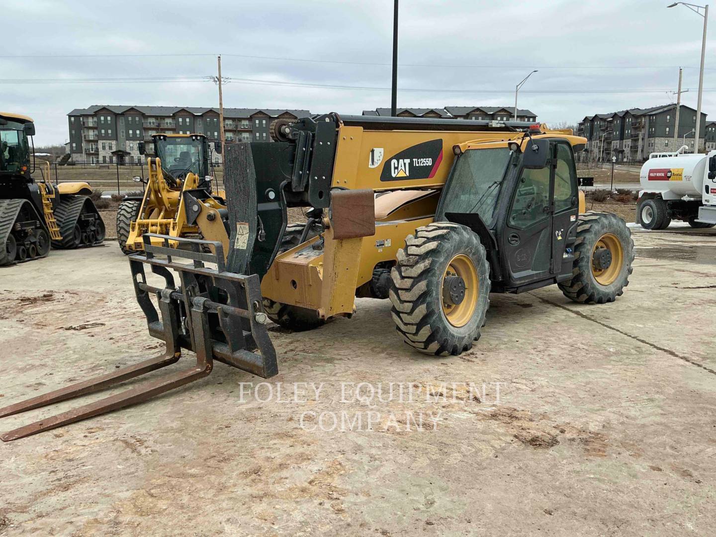 2019 CAT TL1255D in Kansas City, MO