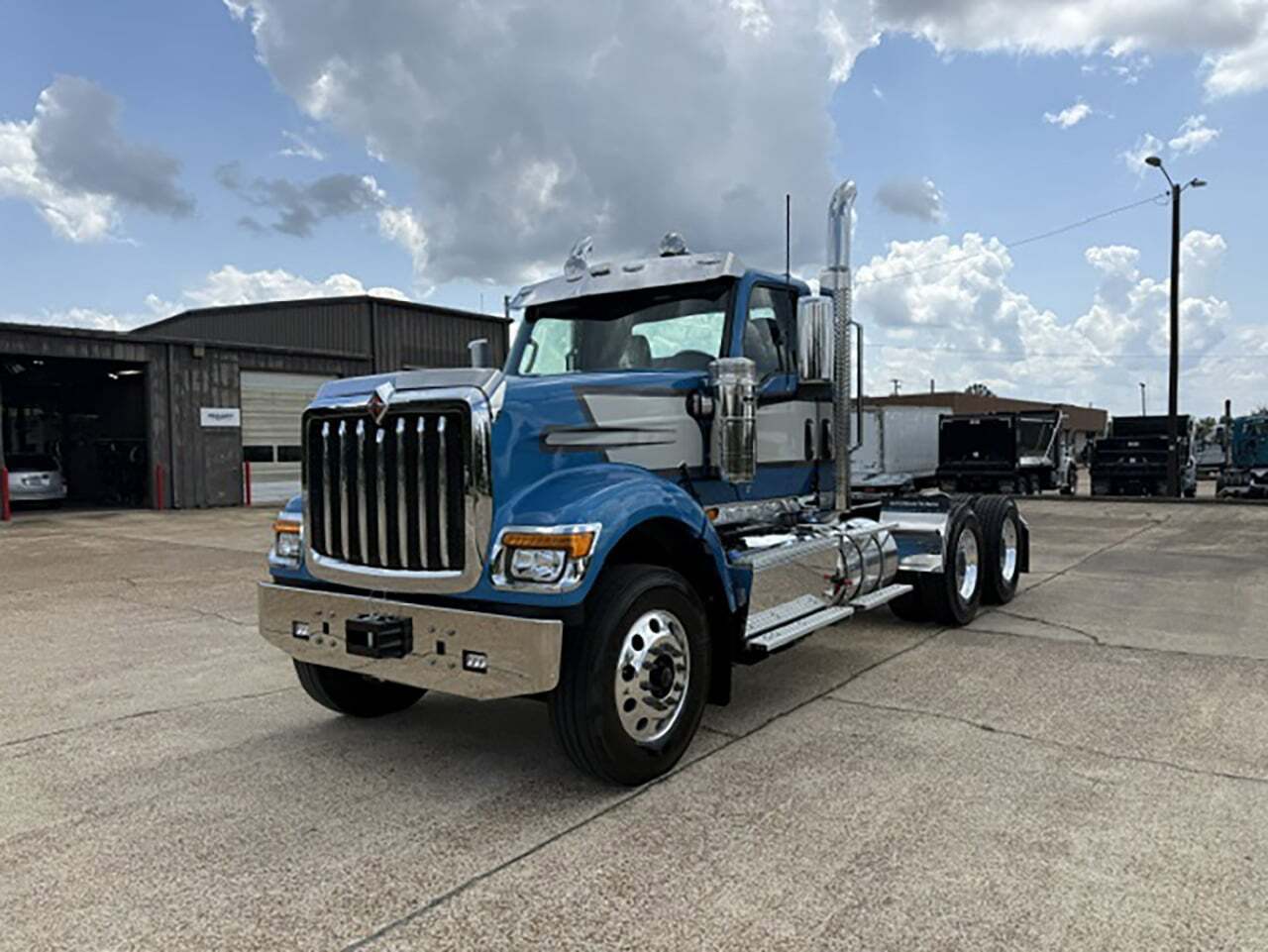 2027 INTERNATIONAL HX 520 in Columbus, MS