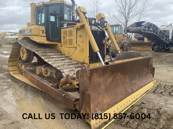 2004 Caterpillar D6R in Lisle, IL