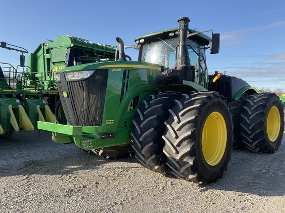 2021 John Deere 9520R in Piggott, AR
