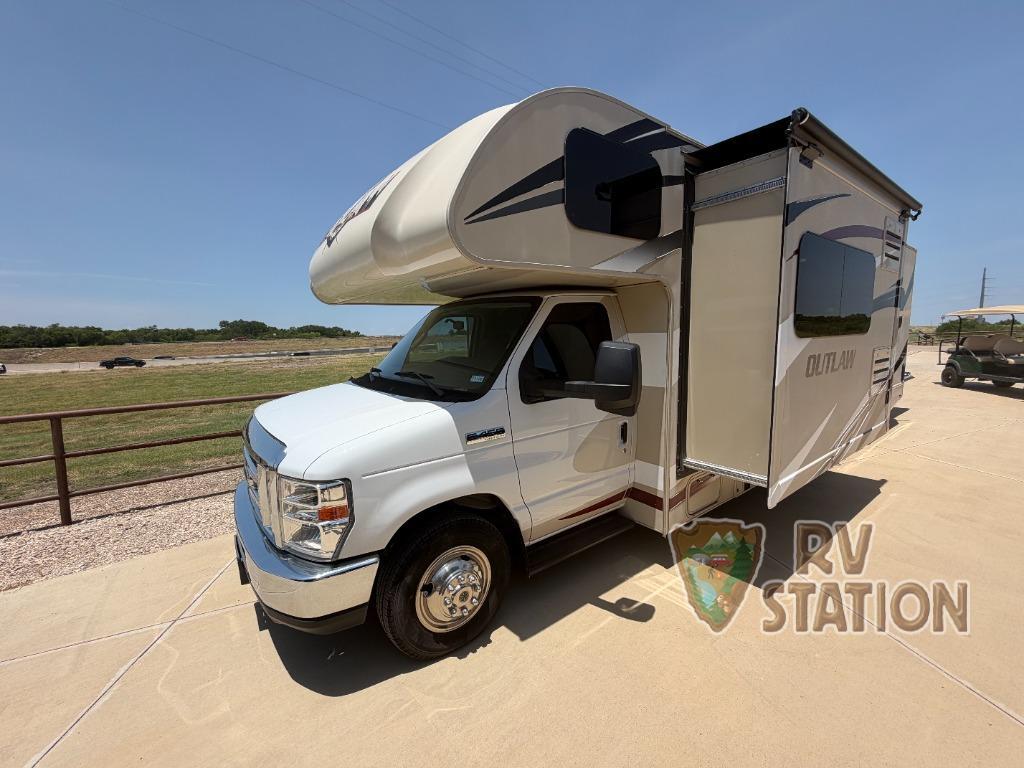 2020 Thor Motor Coach Outlaw 29J in lorena TX