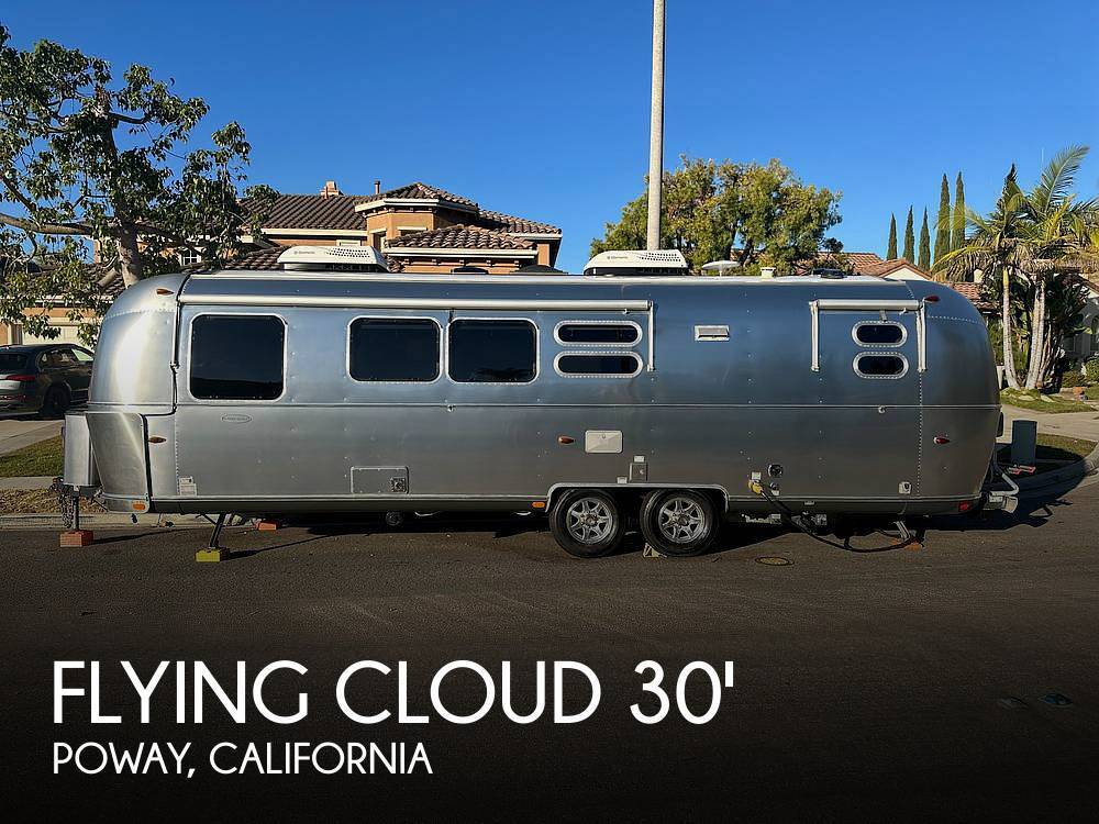 2015 Airstream Flying Cloud 30FB Bunk RV