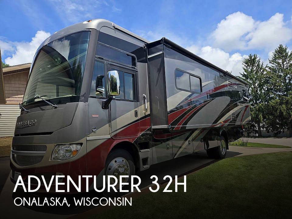 2013 Winnebago Adventurer 32H in onalaska WI