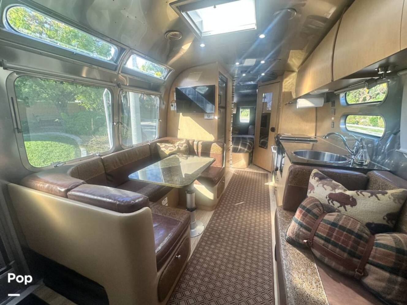 A photo of this 2015 Airstream Flying Cloud 30FB Bunk