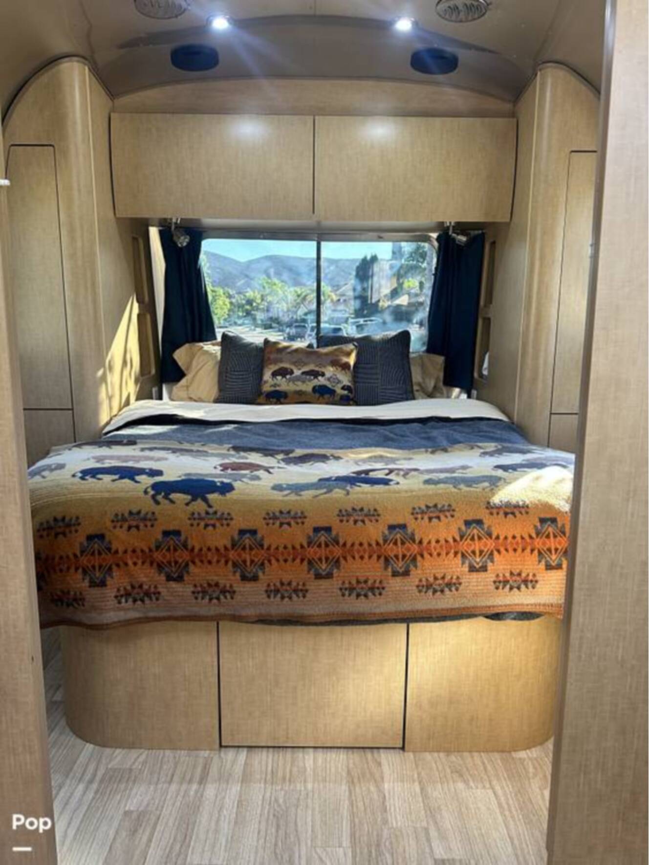 A photo of this 2015 Airstream Flying Cloud 30FB Bunk