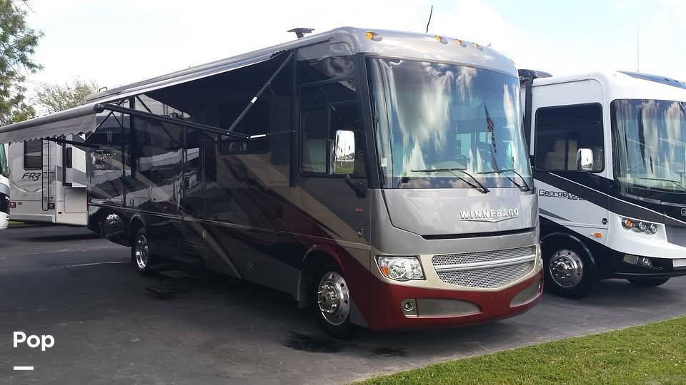 2013 Winnebago Adventurer 32H in onalaska WI