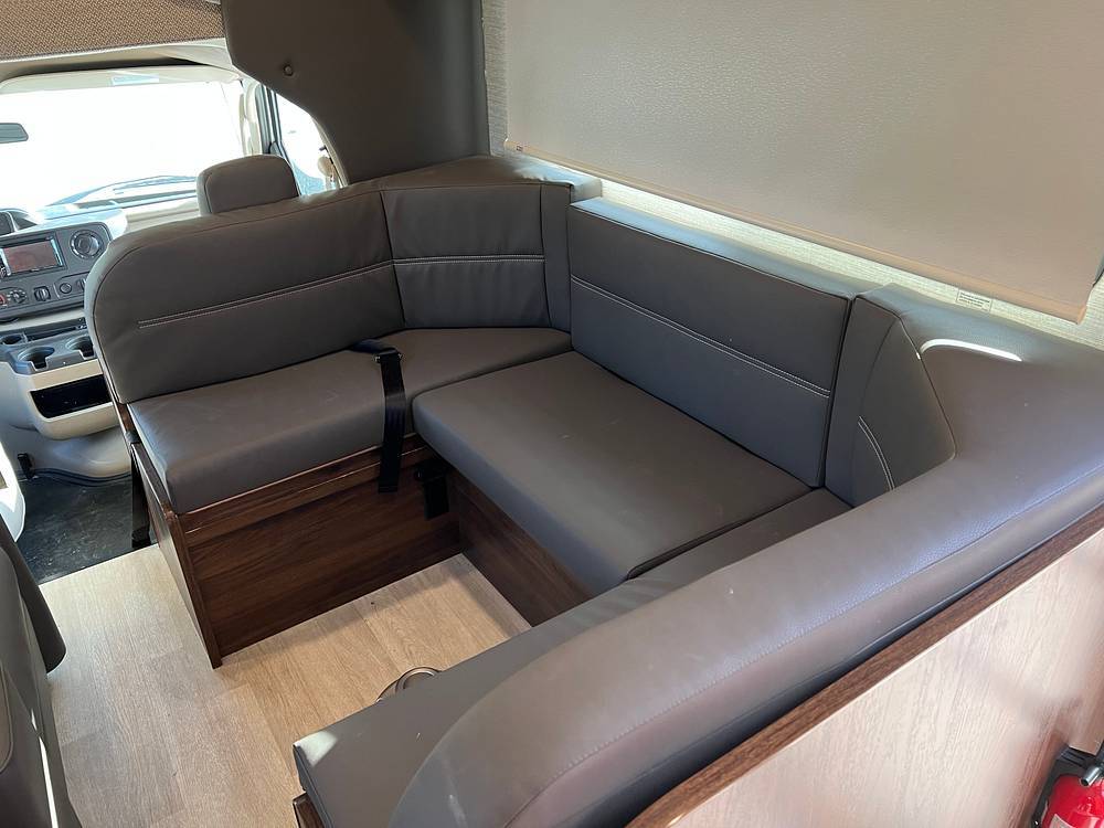 2021 Winnebago Minnie Winnie 31H in washington township OH