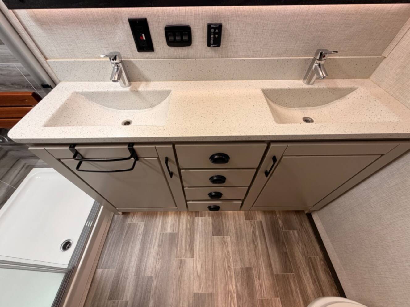 A photo of this 2020 Redwood Rv Redwood 3981FK
