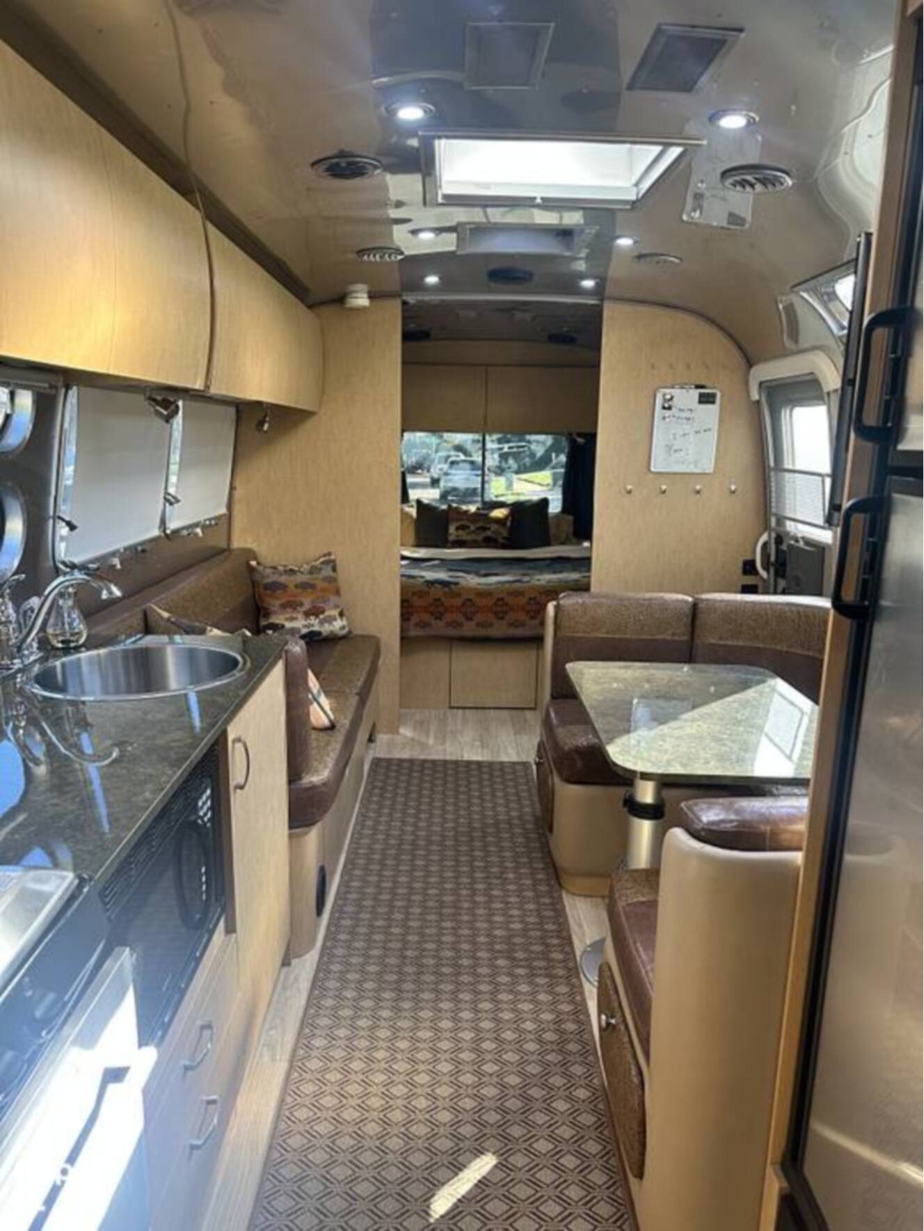 A photo of this 2015 Airstream Flying Cloud 30FB Bunk