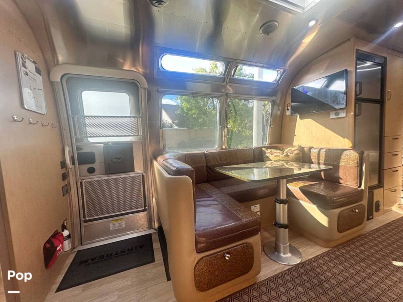 A photo of this 2015 Airstream Flying Cloud 30FB Bunk