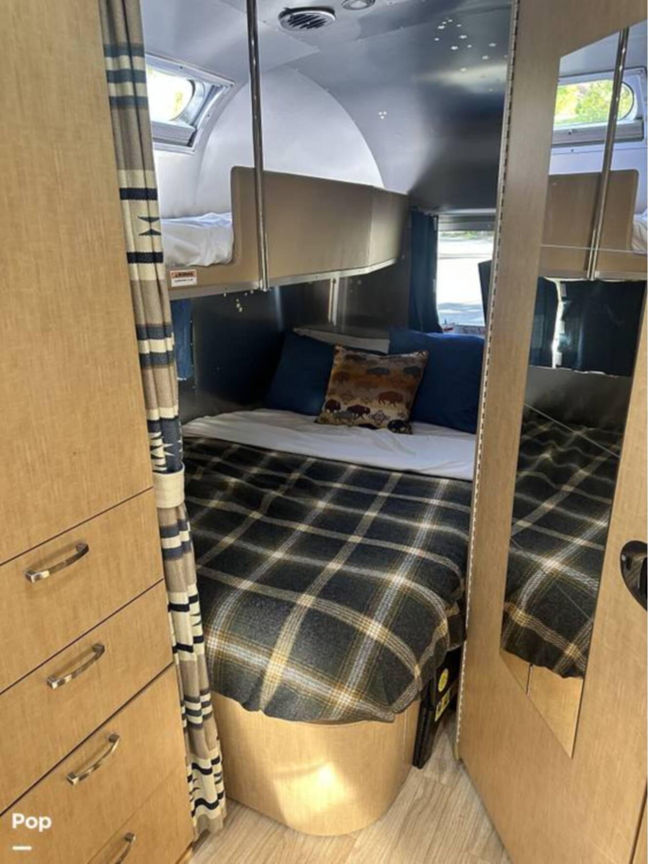 A photo of this 2015 Airstream Flying Cloud 30FB Bunk