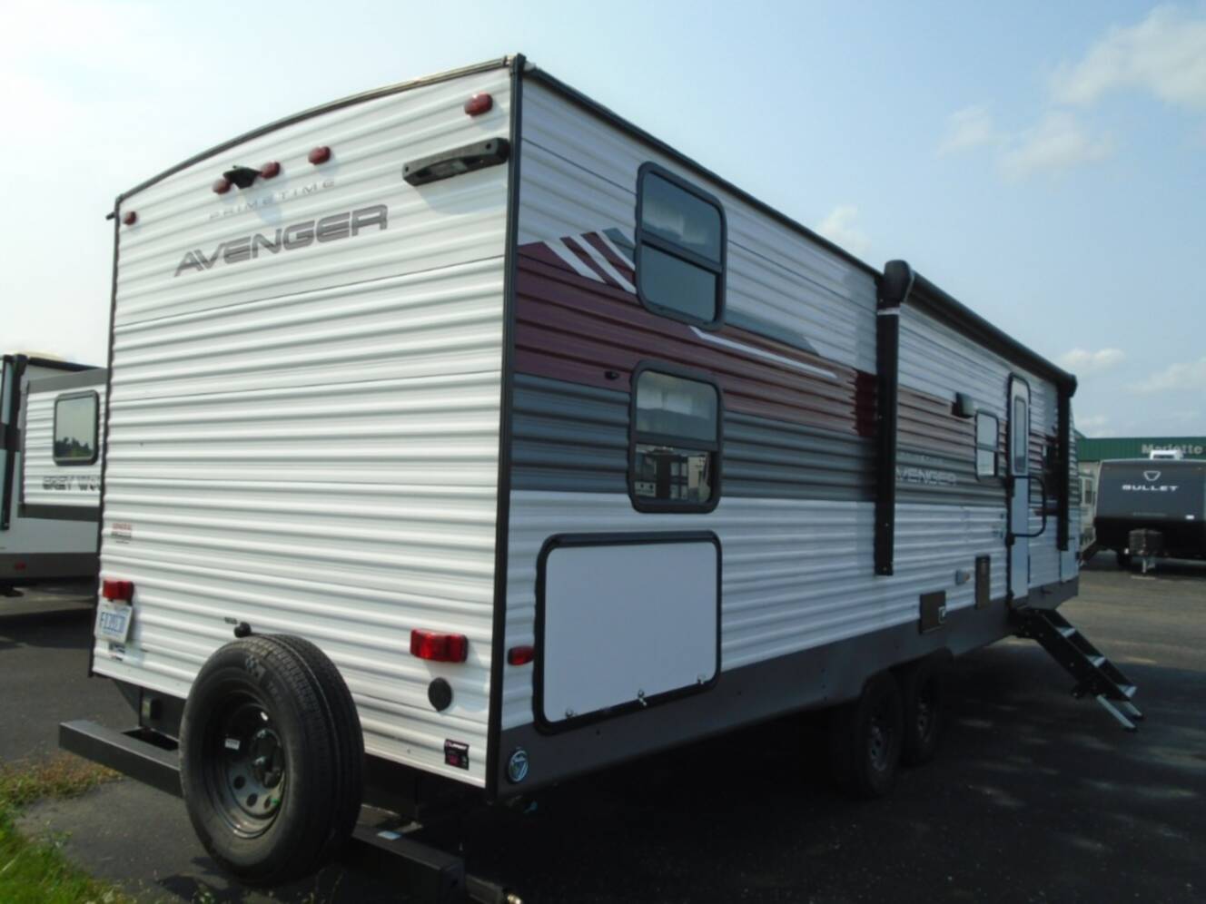 A photo of this 2025 Prime Time Rv Avenger 27DBS