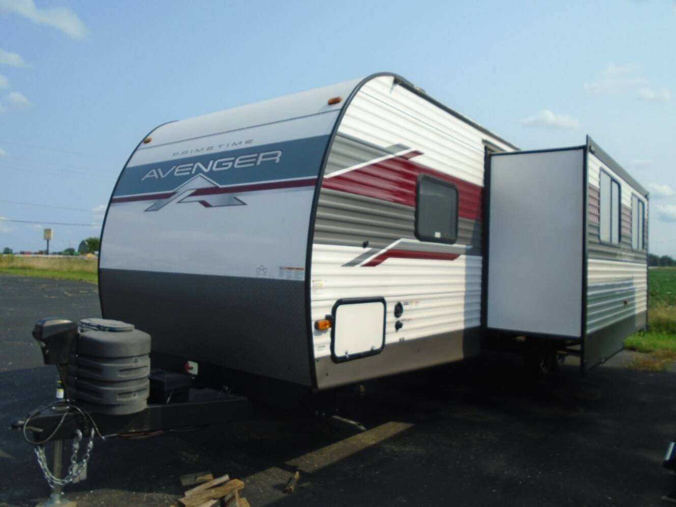 A photo of this 2025 Prime Time Rv Avenger 27DBS
