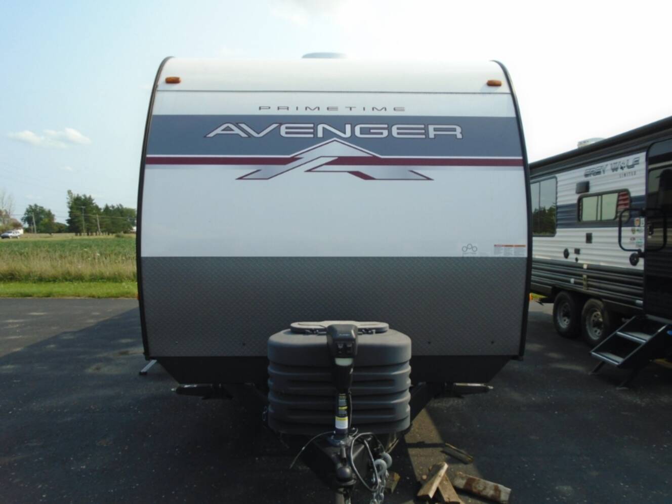 A photo of this 2025 Prime Time Rv Avenger 27DBS