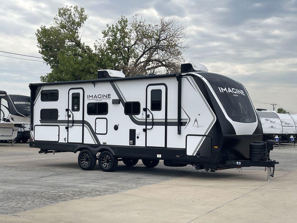 2027 Grand Design Imagine 2470BH in corinth TX